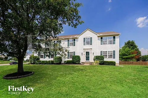 160 Cambridge Dr Photo 1