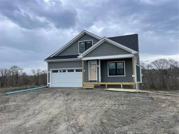 333 Freedom Trail Dr, Portsmouth, RI 02871