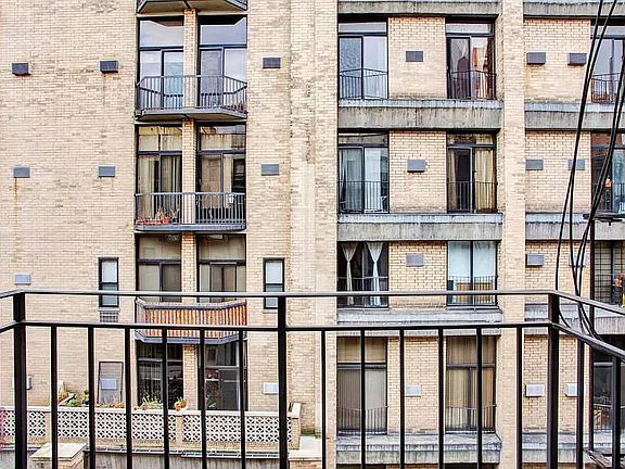 5th image of 210 E 25th St APT 4RE