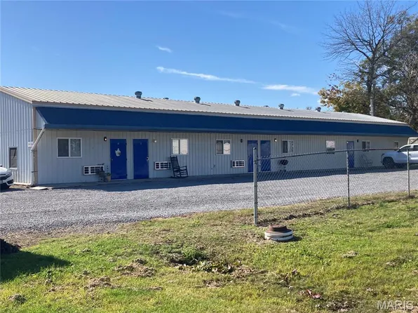 2503 Bridge St, Scott City, MO 63780