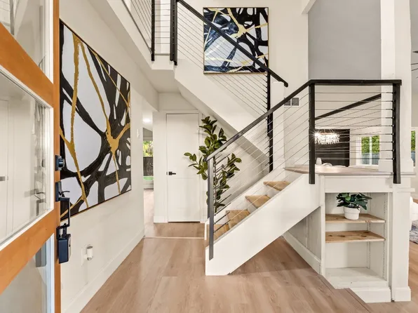 28 Merrie Cir, Richardson, TX 75081