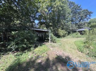 20528 Cox Rd, Athens, AL 35611