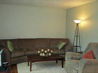 160 Quail Rd APT 16, Perrysburg, OH 43551