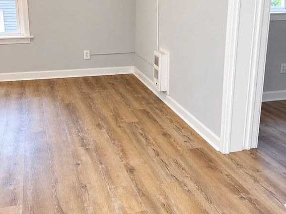4th image of 1222 Columbia St APT 4