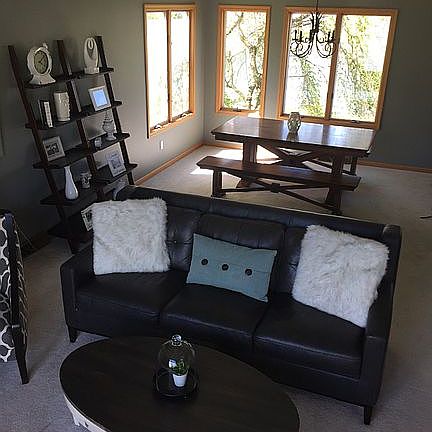 4th image of 455 Pine Lake Ct