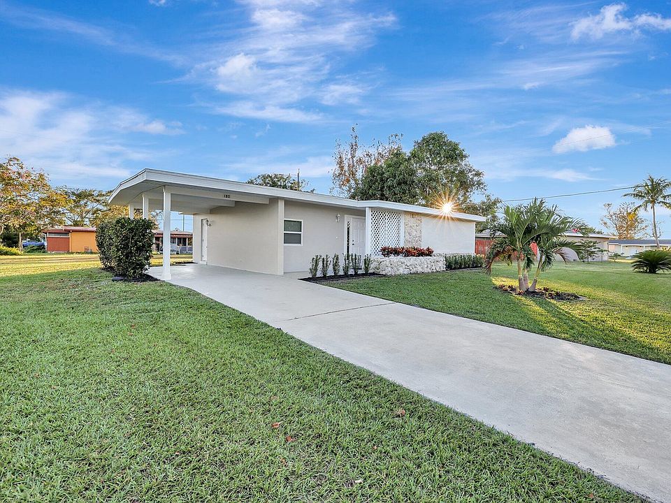 1st image of 180 SE Soneto Court