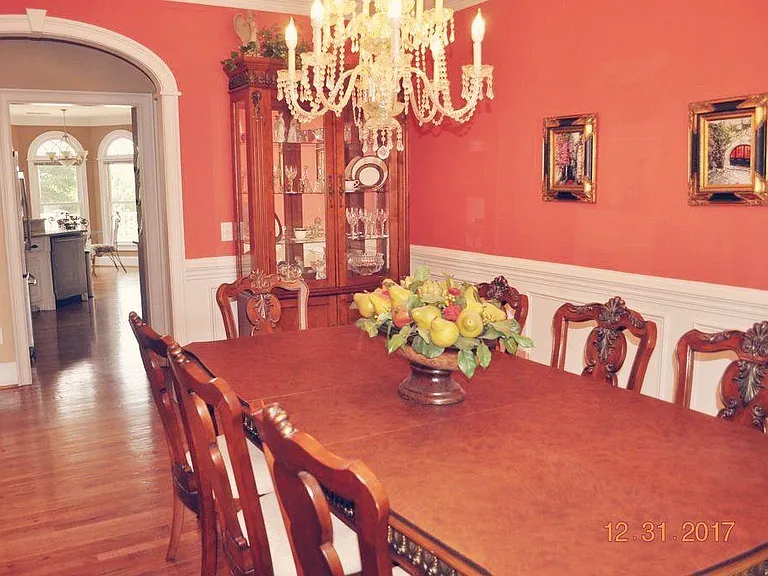 144 Parkside Dr — Photo 20