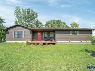 530 W South St, Parker, SD 57053