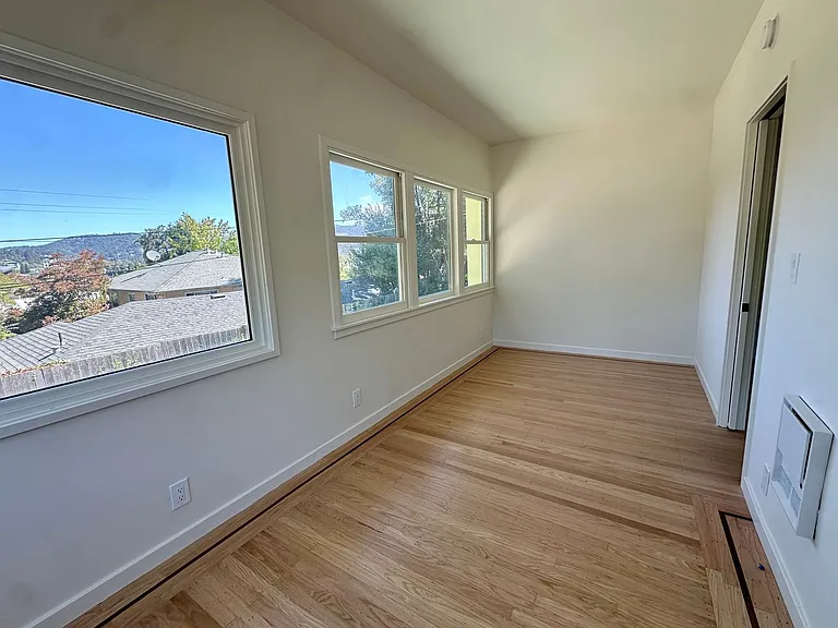 9 Bungalow Ave — Photo 25