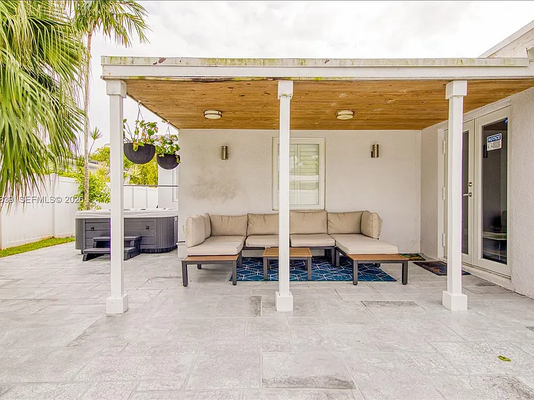 1239 Washington St — Photo 49