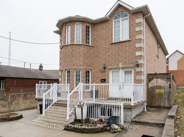 1496 Keele St, Toronto, ON M6N 3E9