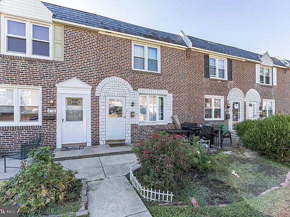 2nd image of 228 Pine St