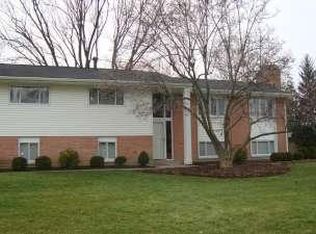 5631 Royalwood Dr, Dayton, OH 45429