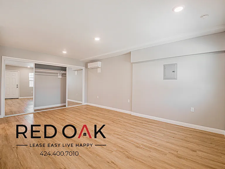 8015 S Western Ave #10 — Photo 8