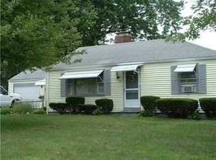 59 Greenwood Ave, Warwick, RI 02886