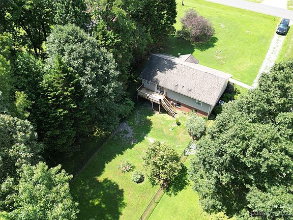 5th image of 155 Saint Jill Cir