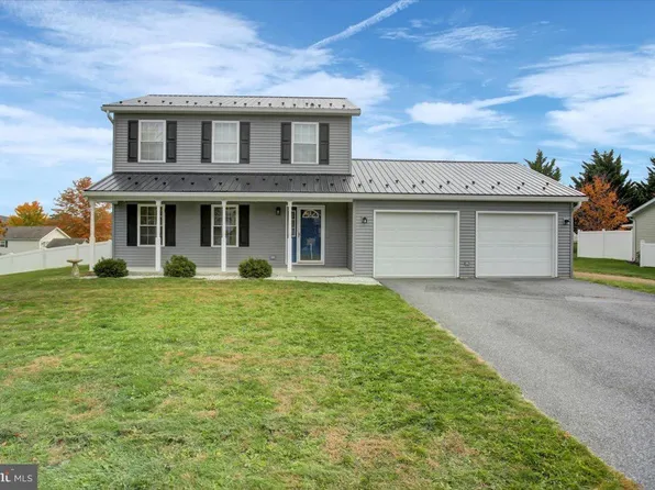 162 Hampton Dr, Chambersburg, PA 17202