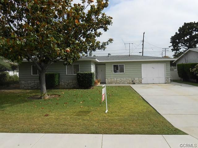 1st image of 213 W Bluebell Ave