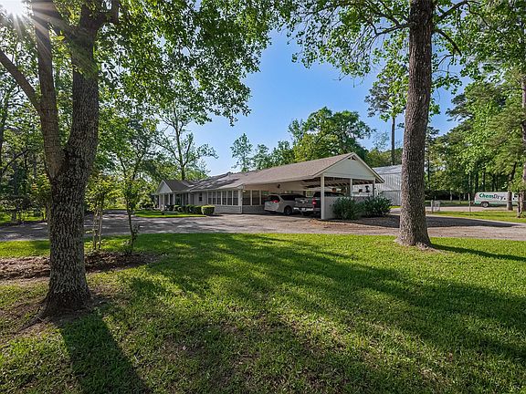 2nd image of 1535 Spring Hills Dr