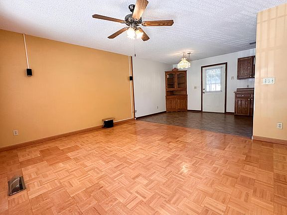 4th image of 1110 Bridgette St