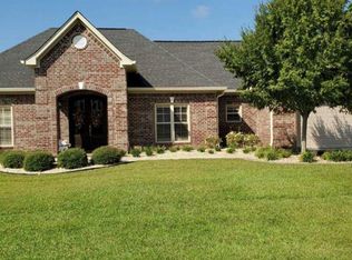 39 Joan Dr, Ellisville, MS 39437