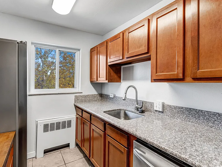 665 N Washington St #8C — Photo 7