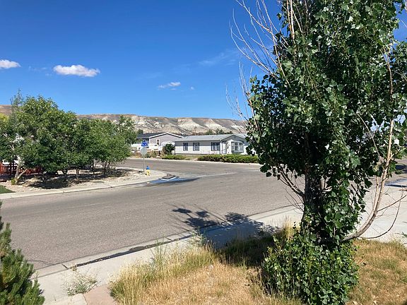 4th image of 3733 Peregrine St