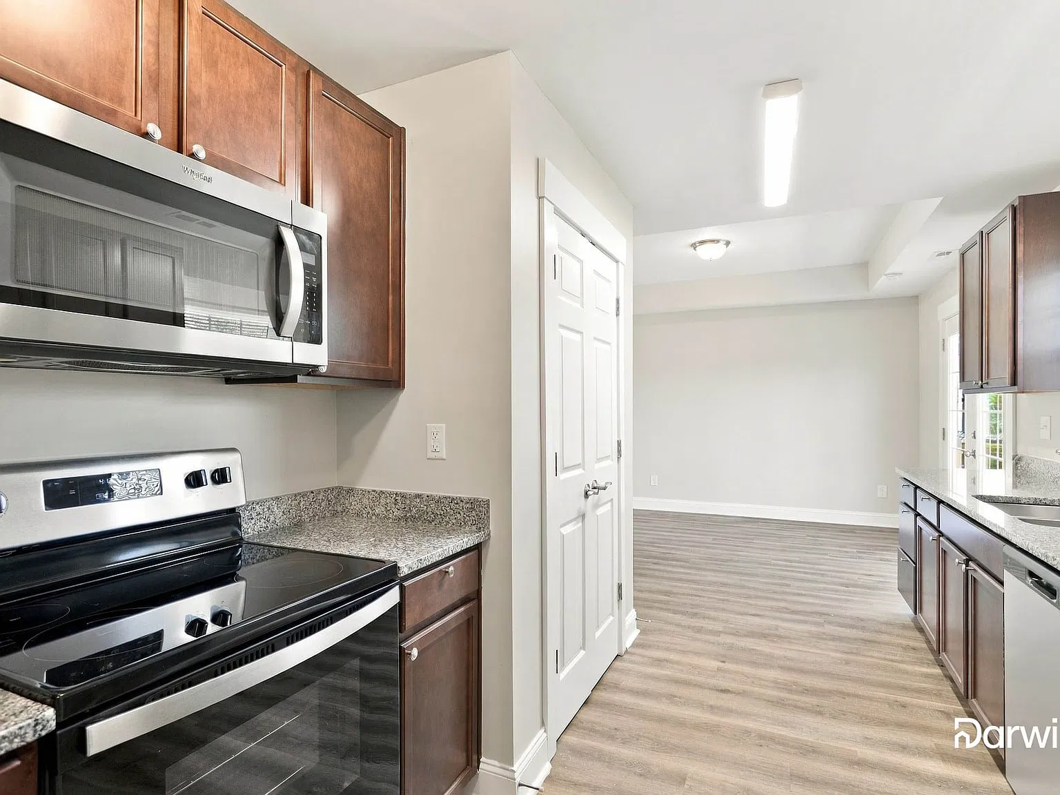 3 bed, 2.0 bath, 1165 sqft, $1,835 — Photo 2