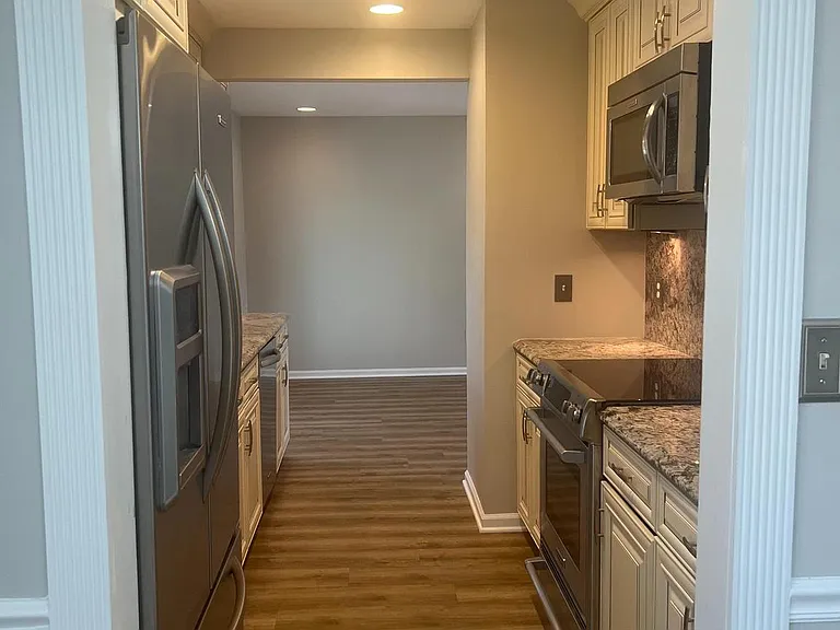 6531 Palisades Dr — Photo 9