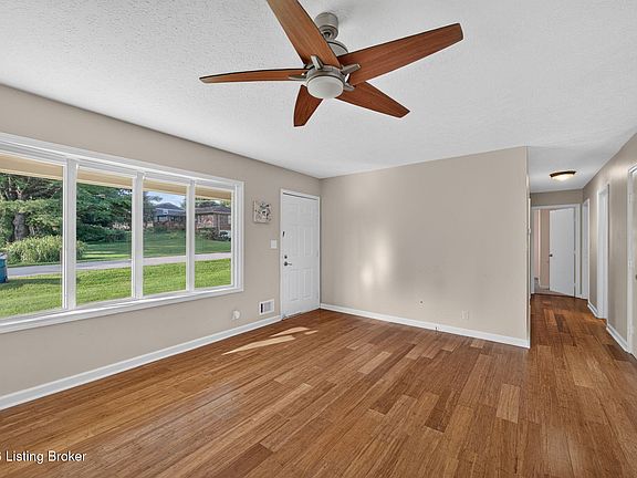 3rd image of 12217 Valley Dr