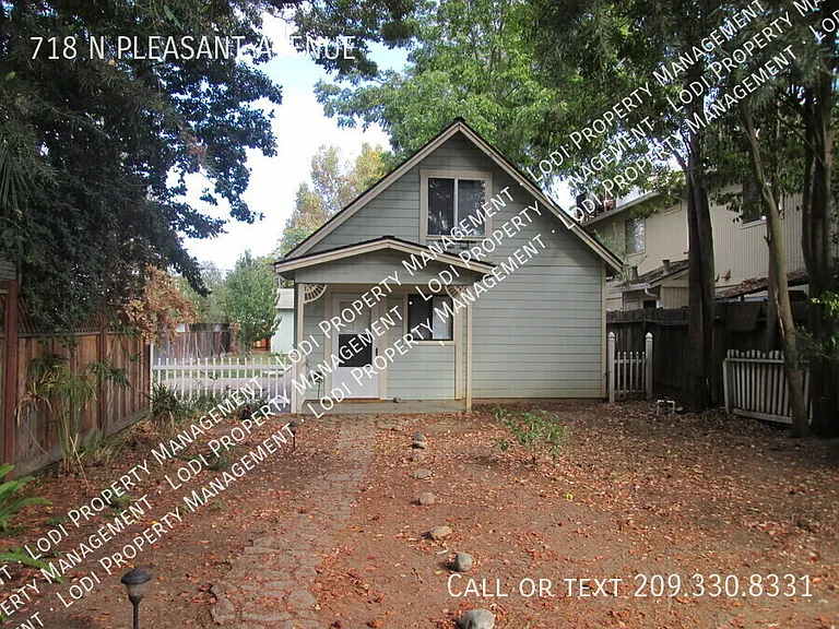718 N Pleasant Ave — Photo 2