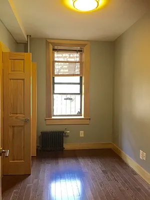 Rented by BRICK & GALO REALTY CORP | media 27