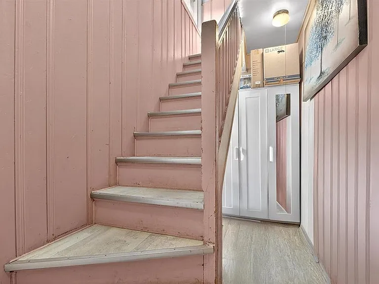 102 W 43rd St #2 — Photo 9