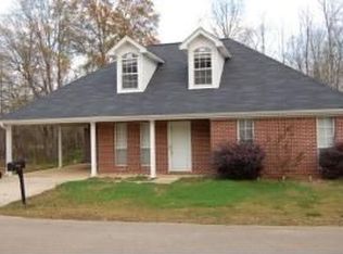 122 Gardenview Dr, Saltillo, MS 38866