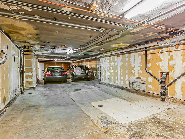 1849 Golden Gate Ave #1 — Photo 29