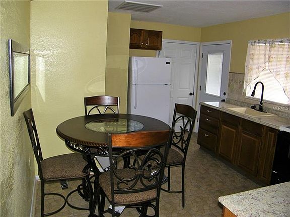 4th image of 207 NW 5th Ave