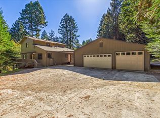 1942 Carson Woods Rd, Fortuna, CA 95540