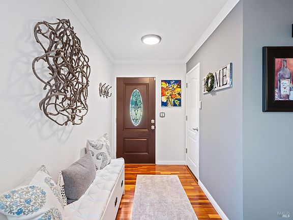 4th image of 852 Hudis Street