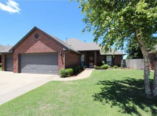 2046 Tall Grass Cir, Edmond, OK 73012