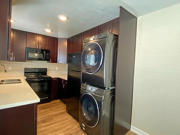 2nd image of 3622 43rd St