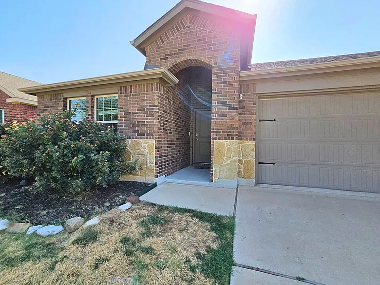 3613 Robbie Run — Photo 3
