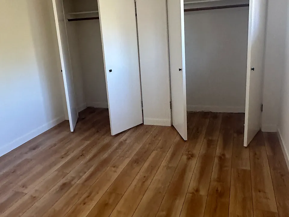 Wall to wall closet