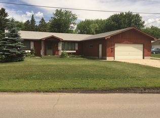 115 W 10th Ave, Milbank, SD 57252