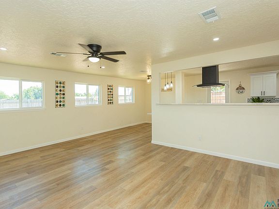 4th image of 904 W Wildy St