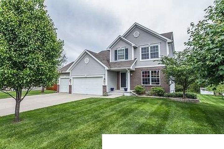 1st image of 1195 SE Westwoods Dr