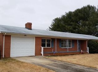 291 Matthews Rd, Appomattox, VA 24522