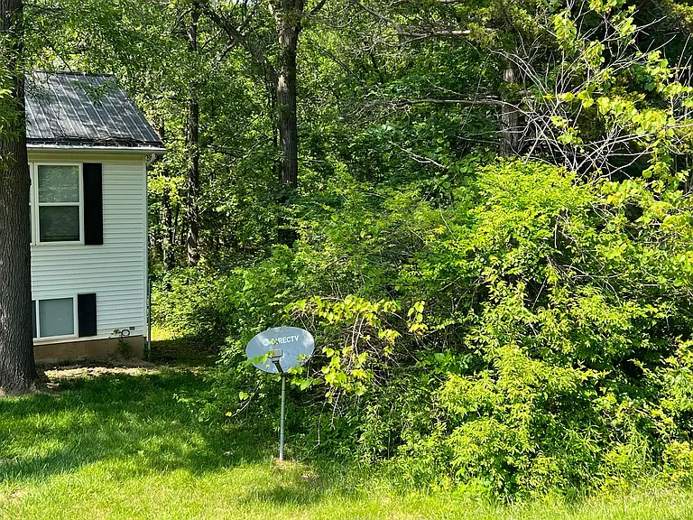 615 Portsmouth Dr — Photo 2