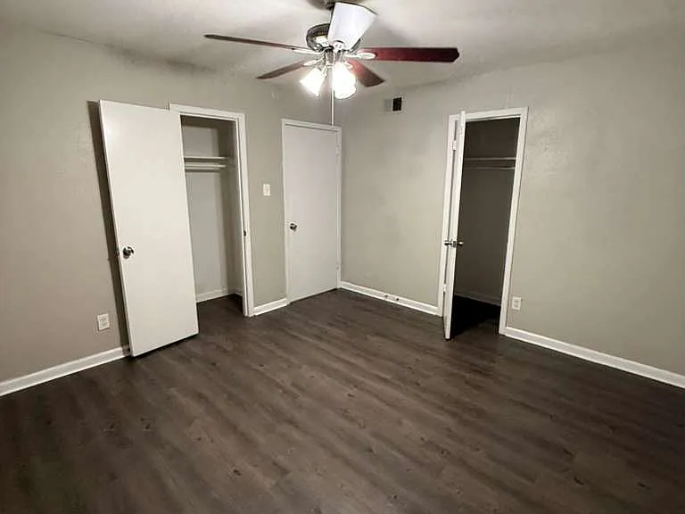 2522 Normont Cir #2522 — Photo 7