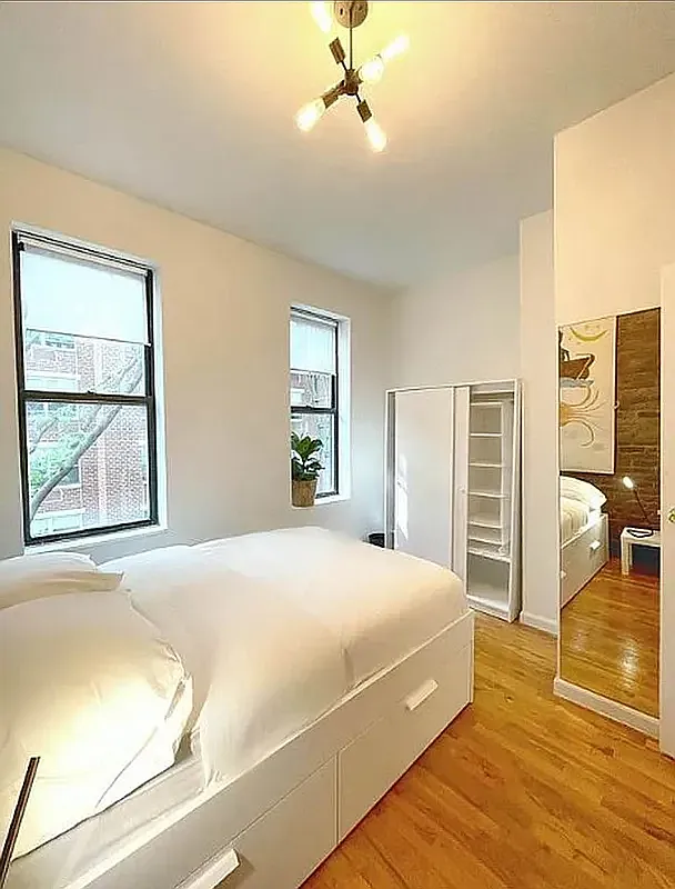 57 Pitt Street — Photo 4