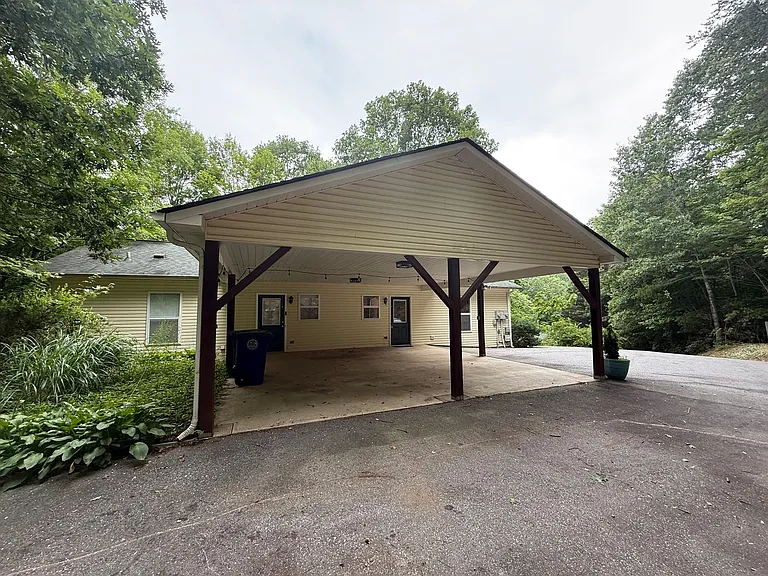 17A Tree Canopy Ln — Photo 3